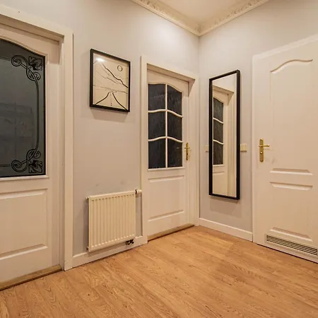 Radost The Heart Of Unique Living Apartment Prague